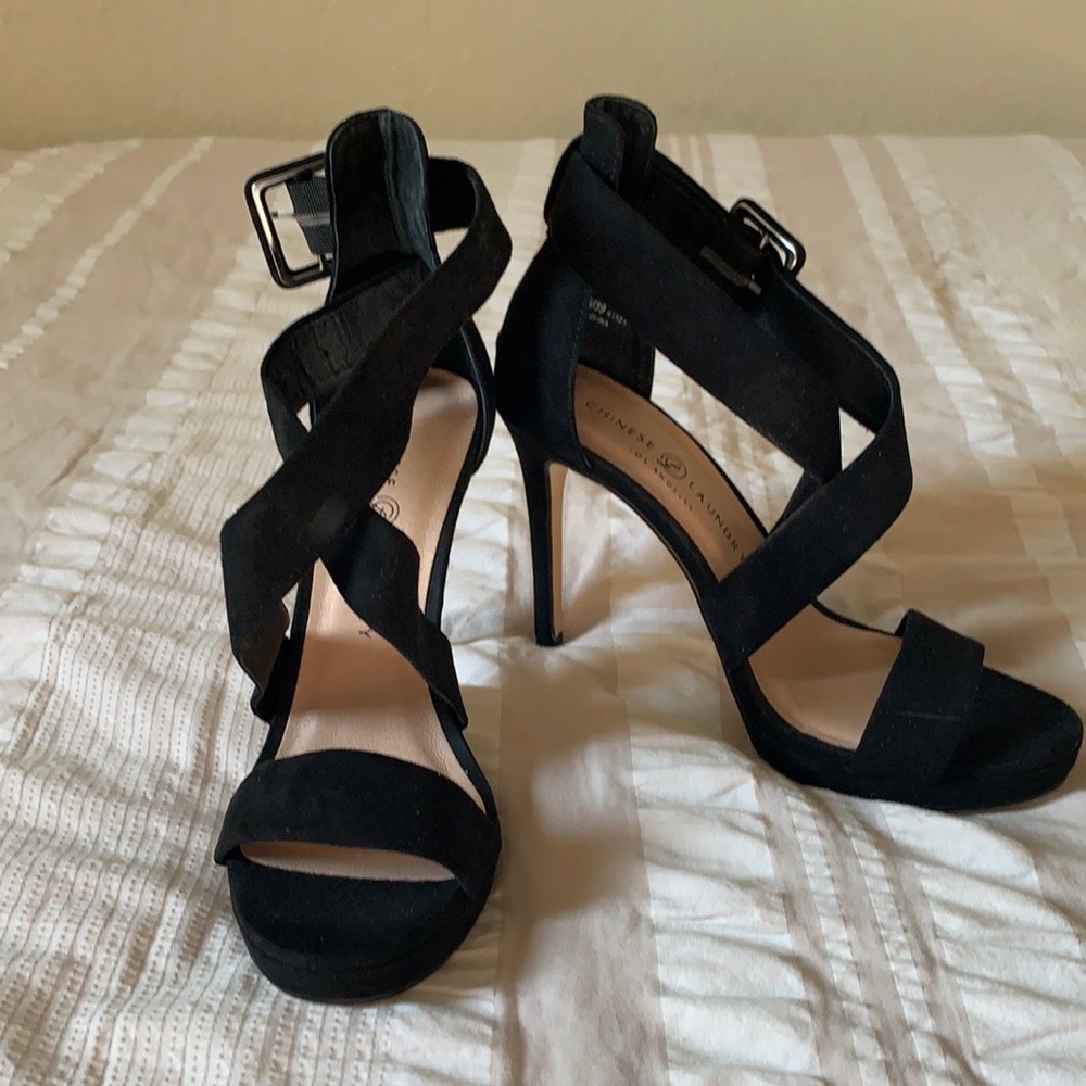 Chinese laundry women’s Foxie Heeled sandal